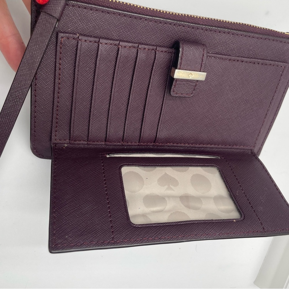 Low start Kate Spade wallet/ wristlet - Picture 3 of 5